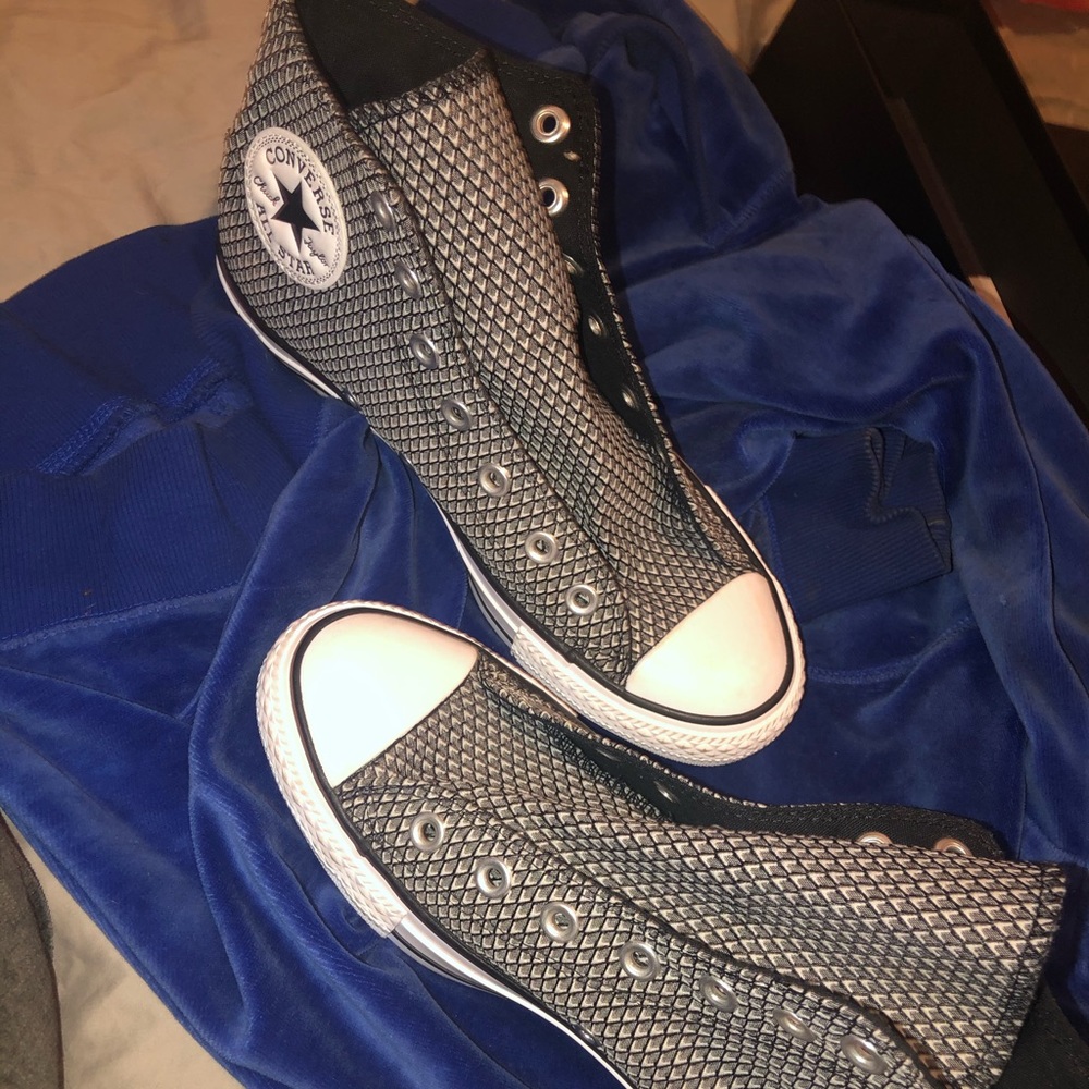 Brand new Rare converse 💕